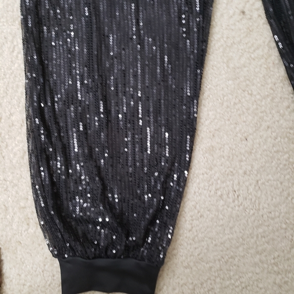 Bling out sequence 2pcs set NWT - Picture 3 of 4